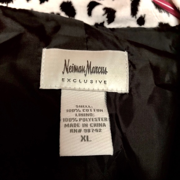 Neiman Marcus Velvet Blazer - Picture 6 of 7